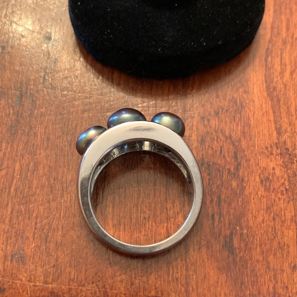 Sterling Silver Ring with 3 Black Pearls, Modernist Style. - Picture 2 of 5